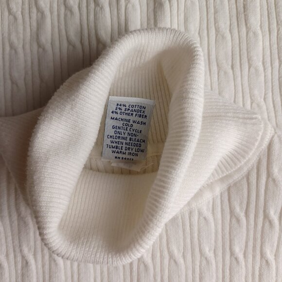 Fall '07 GAP Pristine White Cable Knit Sleeveless Turtleneck - Picture 7 of 9